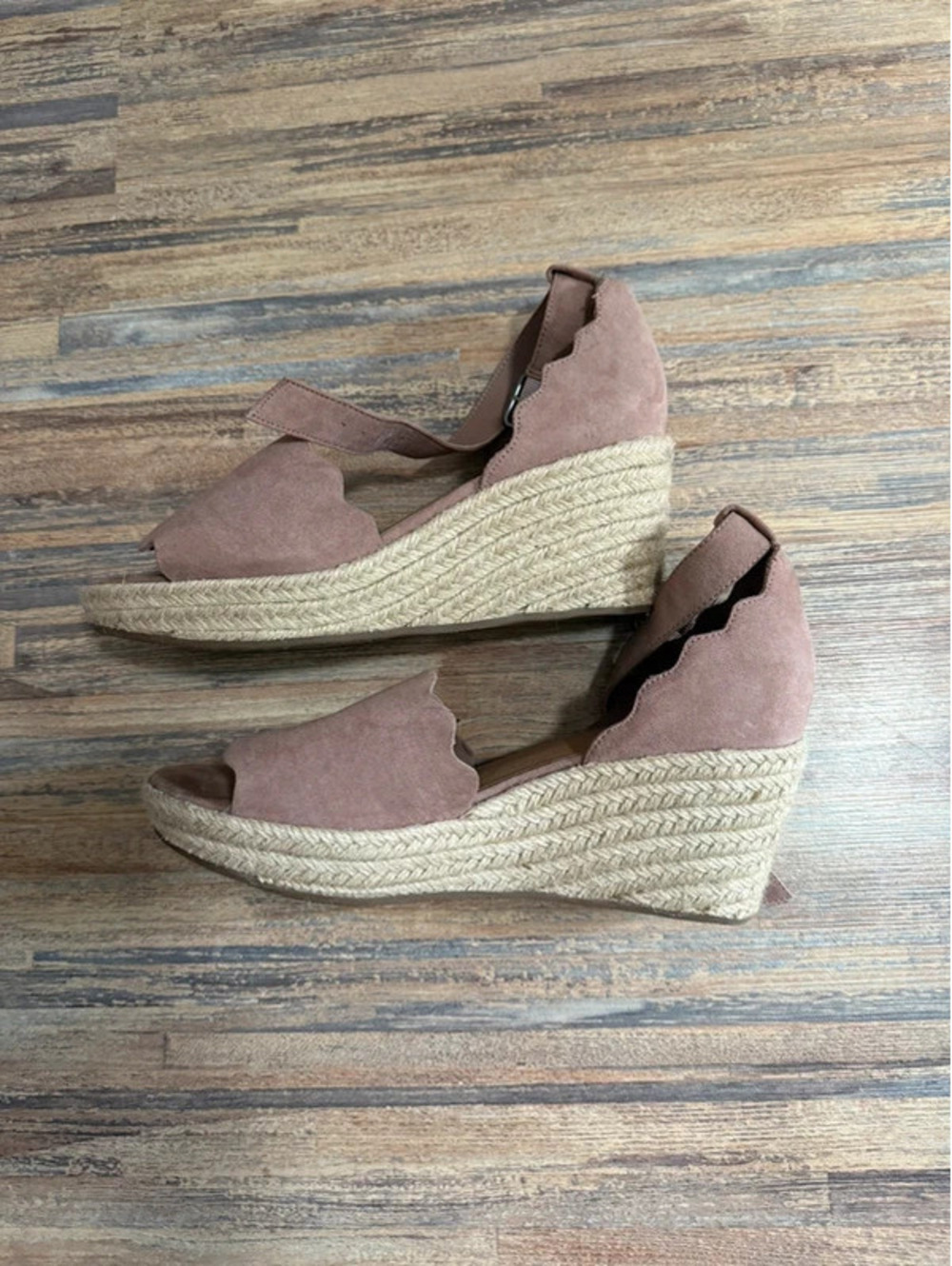 Maurice’s wedges size 8